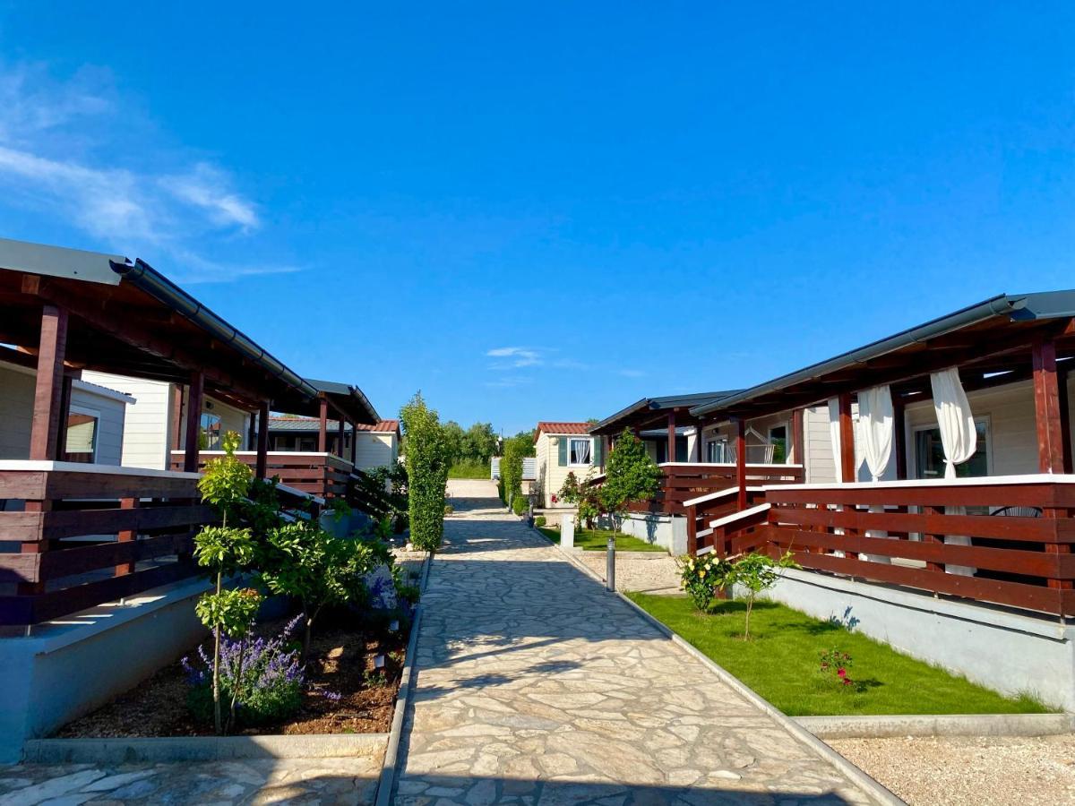 Mobile Homes Kamp Maslina, Біоград-на-Мору Екстер'єр фото